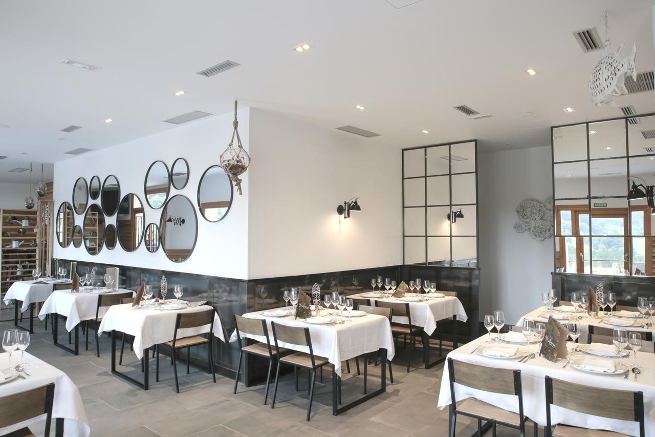 Malkorra Hotel & Restaurant Ирун Екстериор снимка