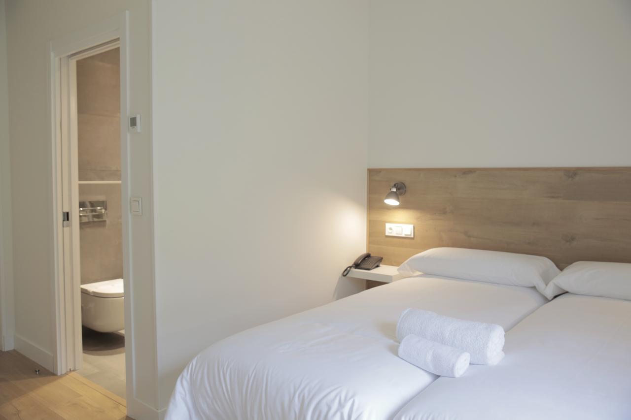 Malkorra Hotel & Restaurant Ирун Екстериор снимка